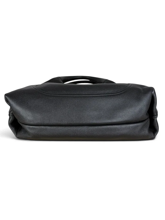 Gucci Grained Leather Softbit Maxi in Black Caviar leather from Season 2 Consign, photo 6 of 10