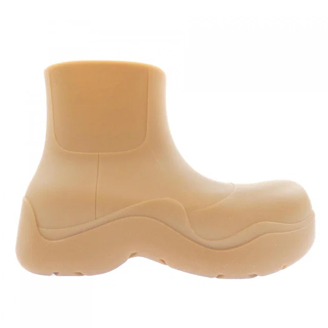 Bottega Veneta Leather Boots in Leather from LuxUness