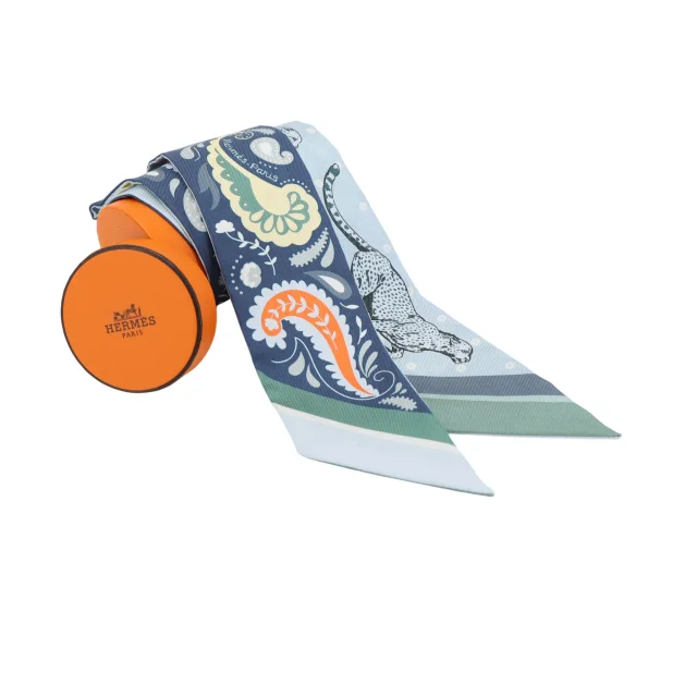Hermès Twilly Guepards Bandana Blue in Blue Silk from Ginza Xiaoma, photo 3 of 4