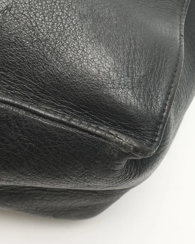 Chanel CC Chain Tote Bag in Leather from A Retro Tale, photo 10 of 17