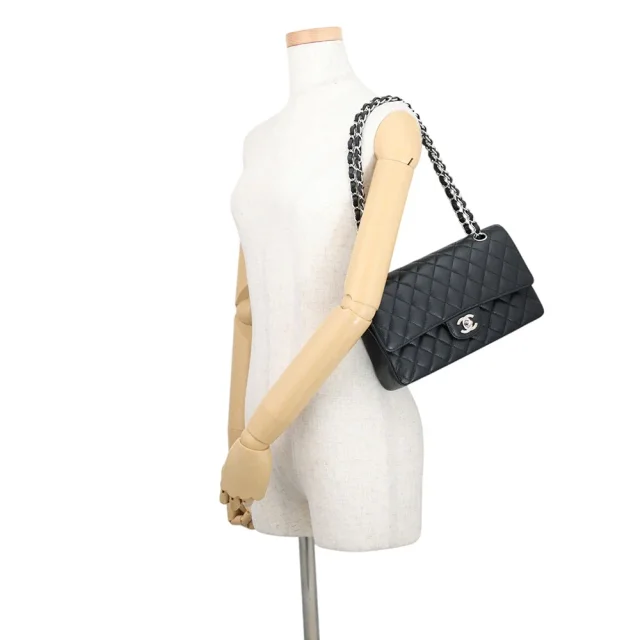 Chanel Matelasse W Flap ChainShoulder Bag BlackA01112 Caviar Leather Size 25 in Caviar leather from GALLERY RARE, photo 4 of 19
