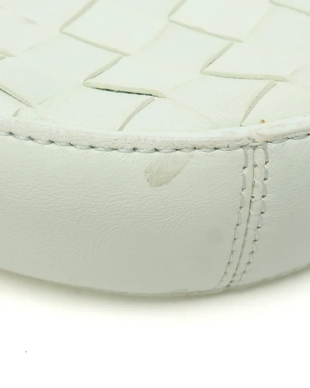 Bottega Veneta Small Intrecciato Drop Bag in Woven leather from A Retro Tale, photo 7 of 9