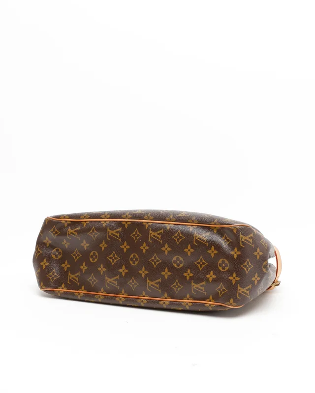 Louis Vuitton Monogram Batignolles Horizontal Tote Bag in Coated canvas from A Retro Tale, photo 4 of 12