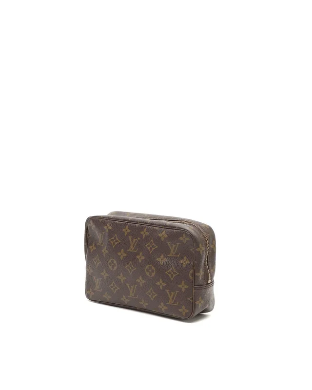 Louis Vuitton Monogram Toiletry Pouch 23 in Coated canvas from A Retro Tale, photo 2 of 8