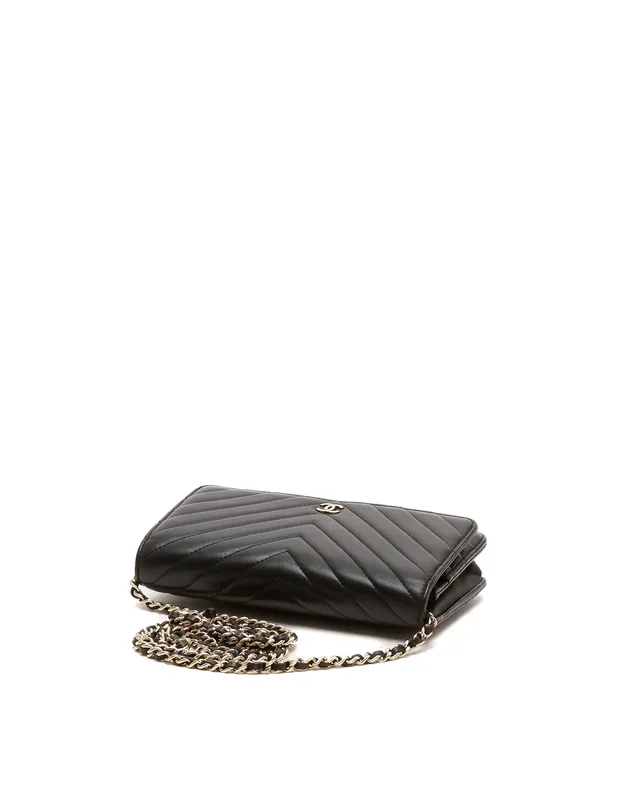 Chanel Chevron Wallet On Chain Bag in Leather from A Retro Tale, photo 4 of 9