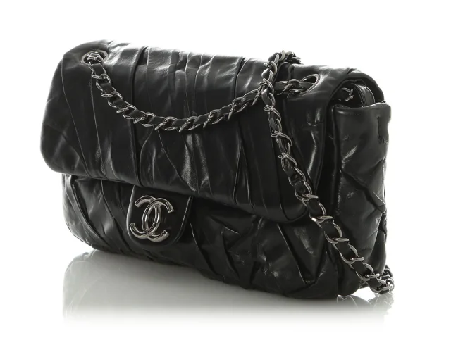 Chanel Glazed Calfskin Twisted Flap in Black Calfskin from Ann's Fabulous Finds, photo 4 of 10