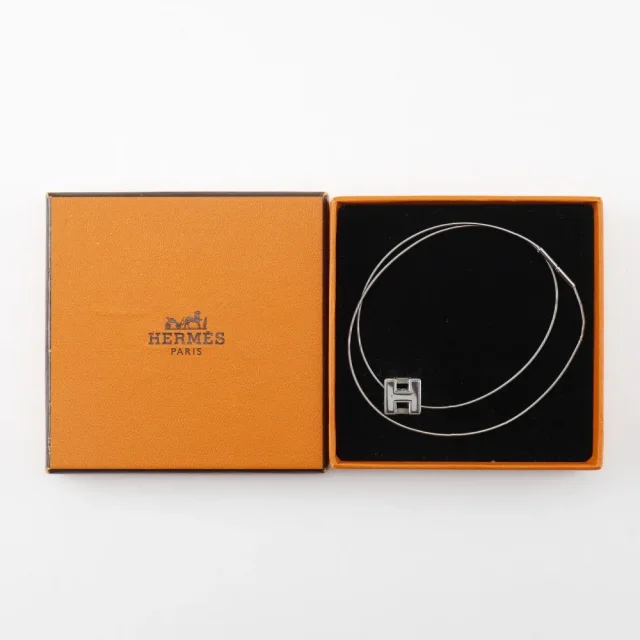 Hermès Caged d'H Necklace Silver in Silver Enamel from LuxUness, photo 8 of 8