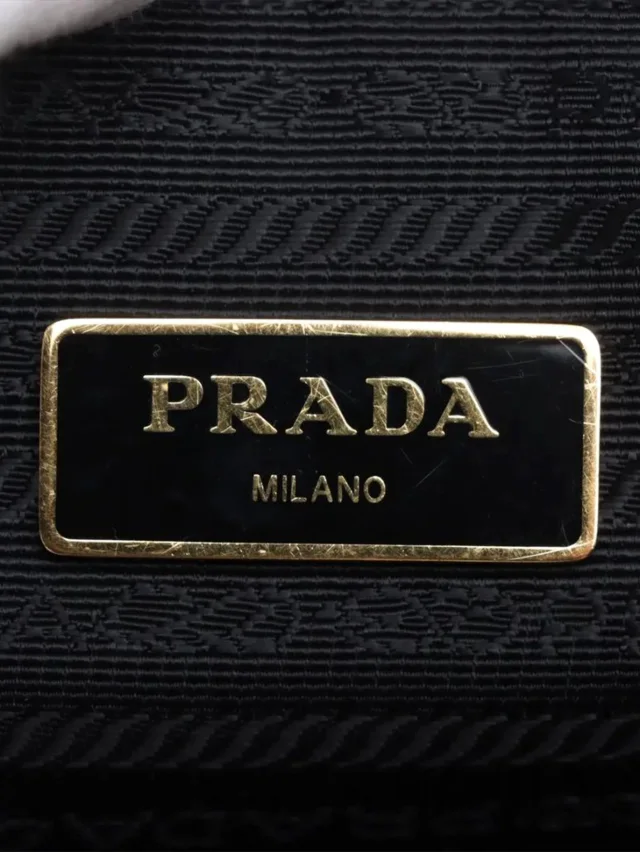 Prada Beige Vitello Phenix leather shoulder bag in Beige Leather from Sign of the Times, photo 8 of 11