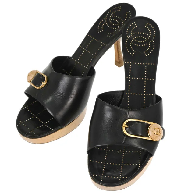 Chanel CC Black Wood Leather Mules Shoes #39 1/2 in Black Leather from AMORE Vintage Tokyo