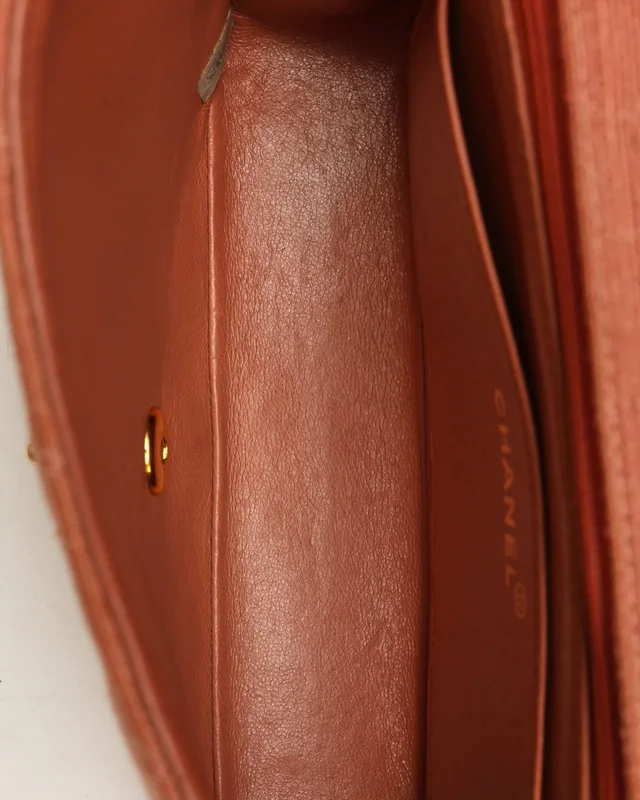 Chanel Small Diana Linen Single Flap Bag in Leather from A Retro Tale, photo 7 of 10