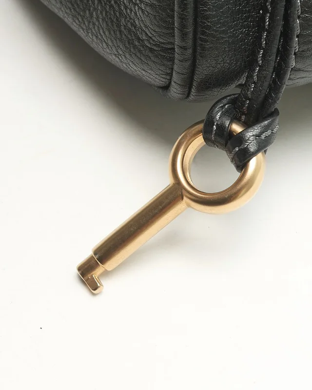 Chloé Medium Paddington Handbag in Caviar leather from A Retro Tale, photo 8 of 13