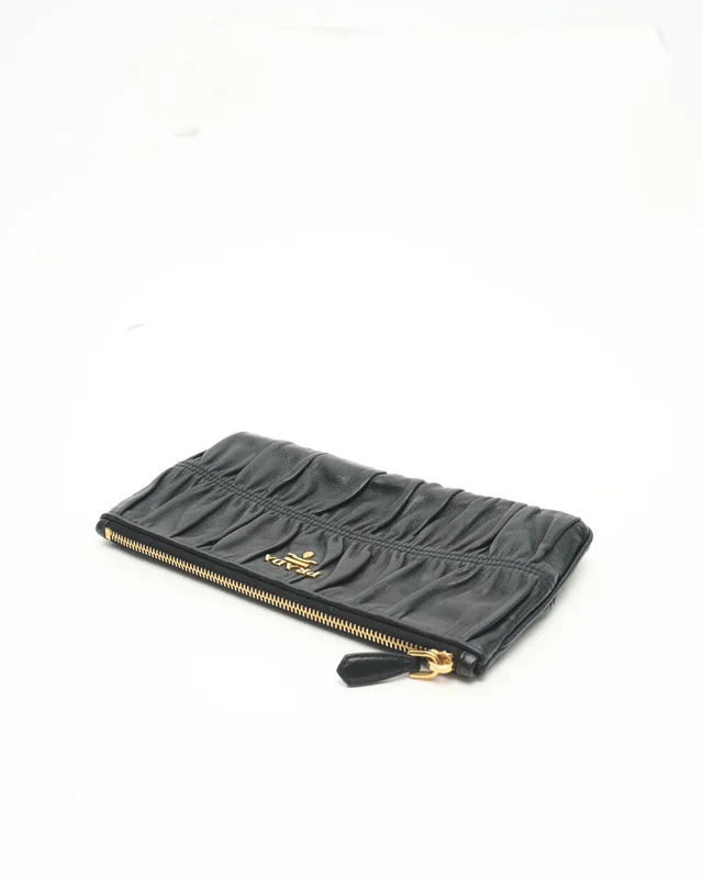Prada Nappa Gaufre Small Zip Pouch in Nappa leather from A Retro Tale, photo 4 of 7
