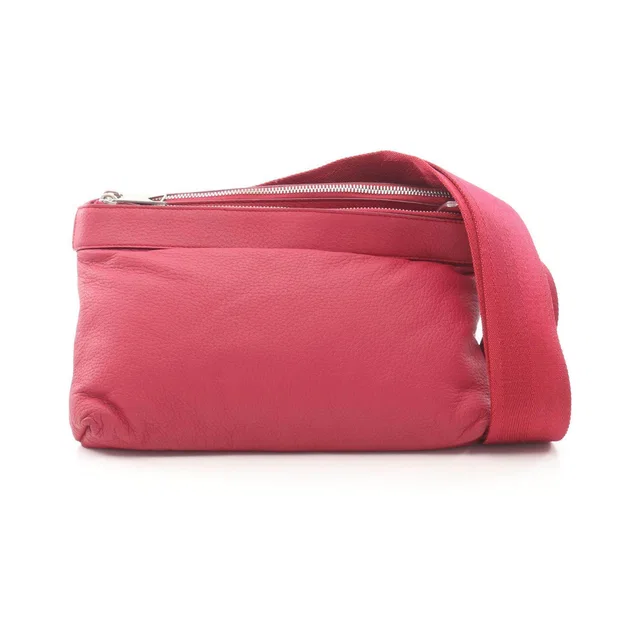 Bottega Veneta Leather Shoulder Bag in Leather from LuxUness