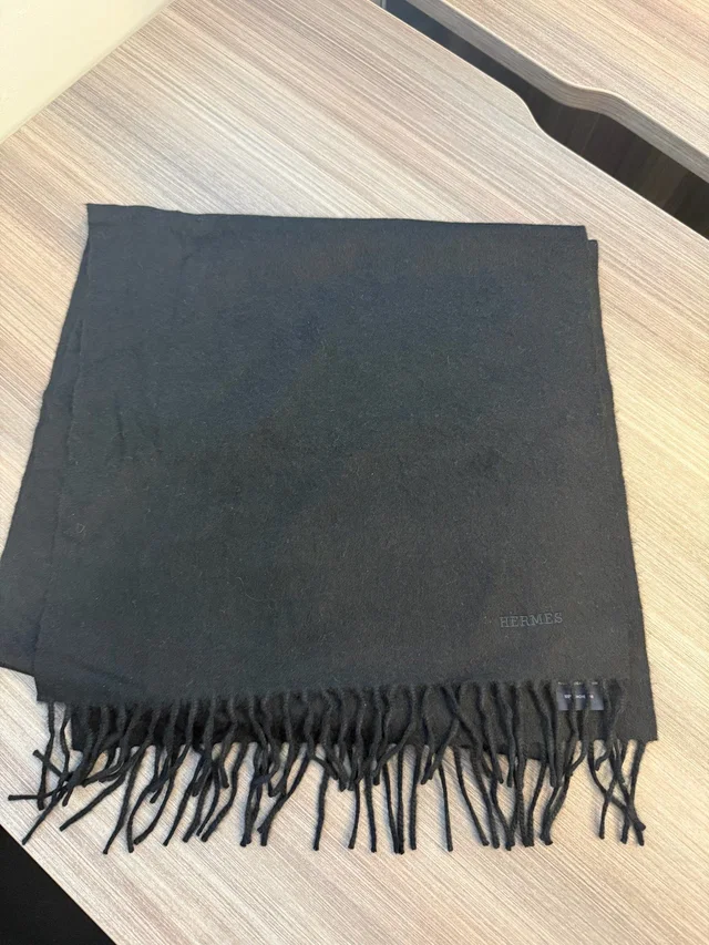 Hermès Cashmere Scarf - Black in Black Cashmere from Luxury Promise