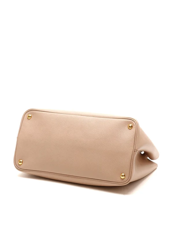 Prada Saffiano Medium Cuir Tote Bag in Saffiano leather from A Retro Tale, photo 5 of 8