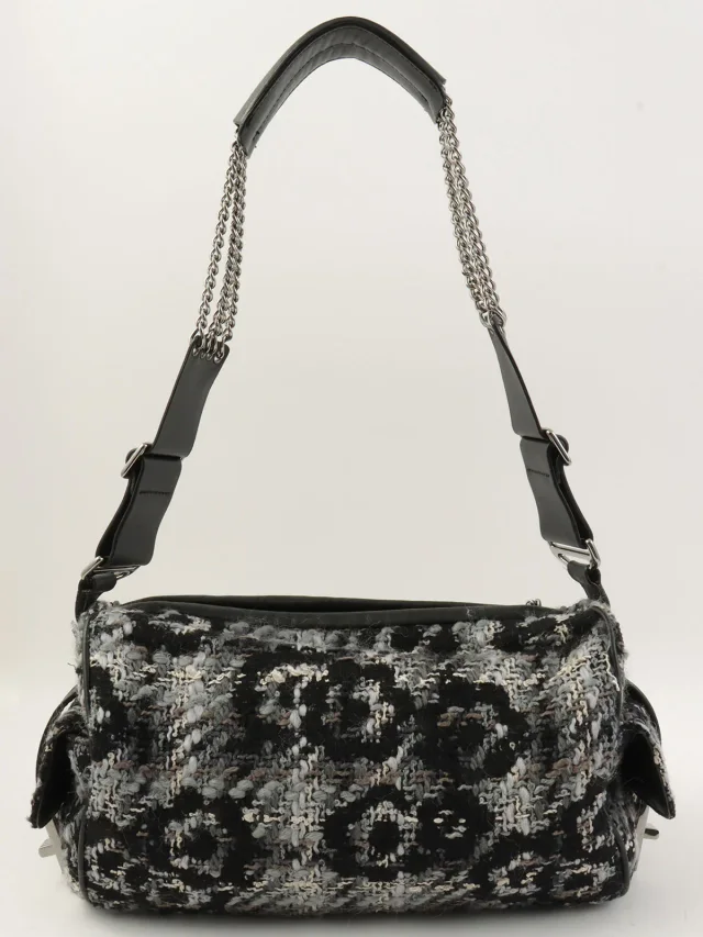 Chanel Around 2014 Leather Tweed Combo One-Shoulder Bag Black/Multi in Black Tweed from VINTAGE QOO TOKYO, photo 2 of 15
