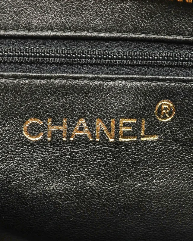Chanel Quilted Caviar Chain Bag in Caviar leather from A Retro Tale, photo 6 of 8