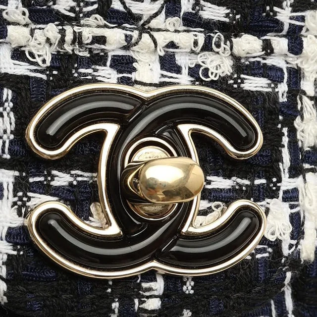 Chanel Mini Tweed Single Flap Bag in Tweed from A Retro Tale, photo 6 of 10