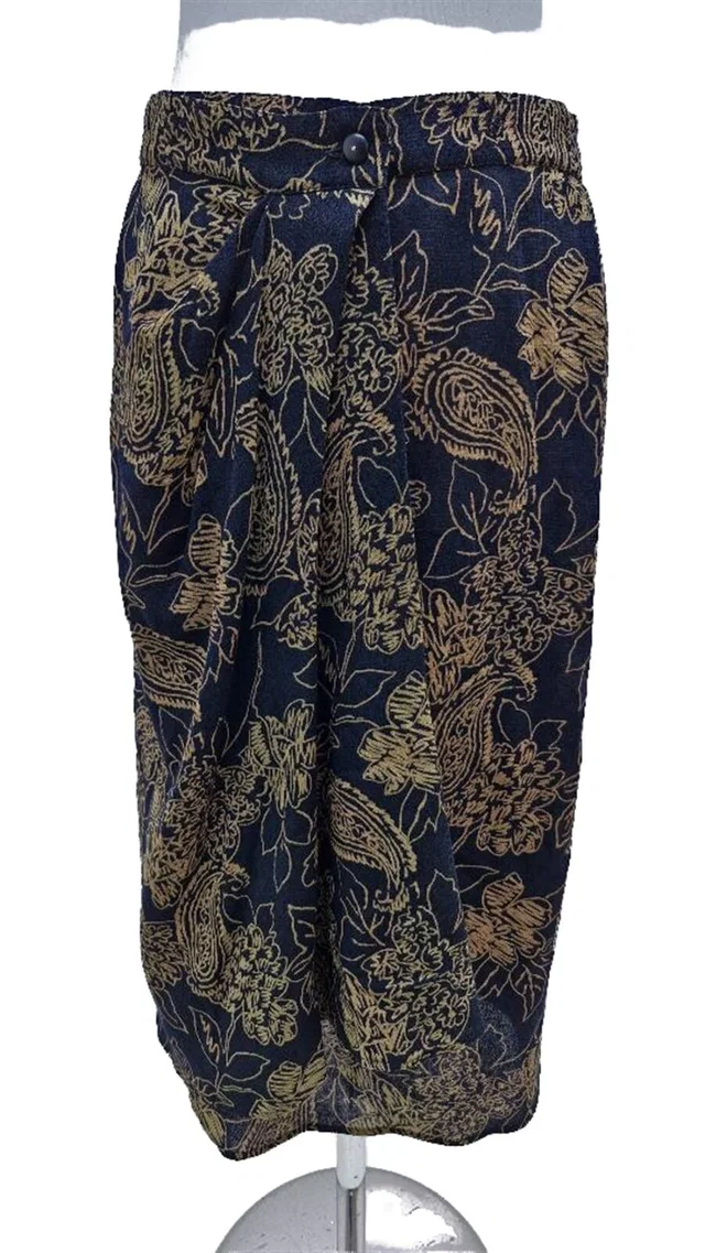 Max Mara Women's Wrap Over Skirt Black & Gold Size: 12 in Black Wool from Oxfam Online Shop