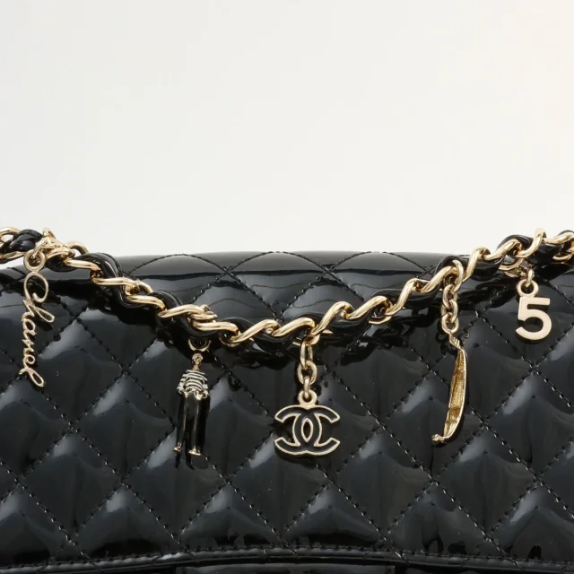 Chanel Circa 2009 Patent Multicharm CC Turnlock Chain Bag Black in Black Patent leather from VINTAGE QOO TOKYO, photo 8 of 13