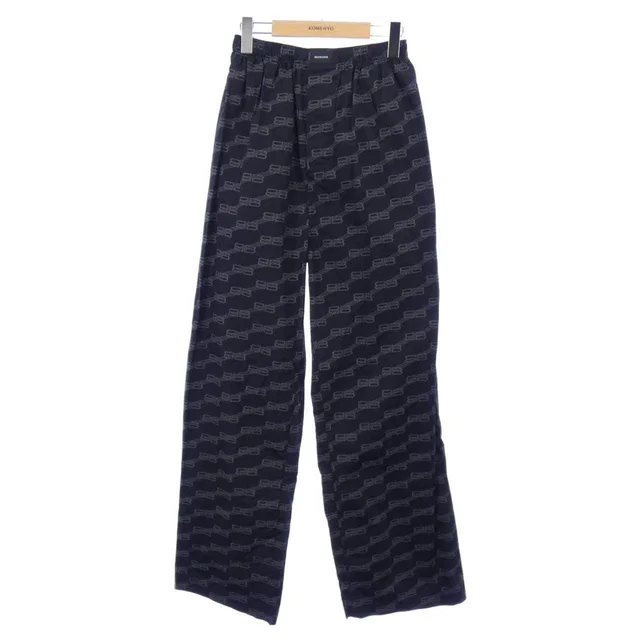 Balenciaga HOMEWEAR pants from LuxUness