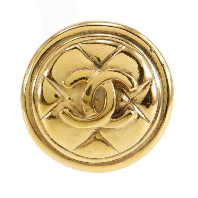 Chanel Matelasse Earrings in Gold Gold-plated metal from LuxUness, photo 5 of 7