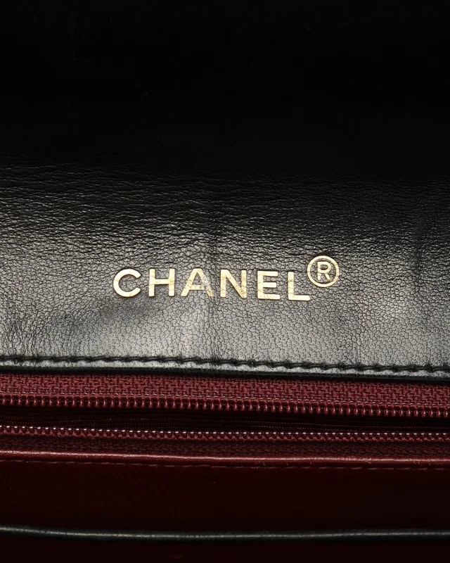 Chanel Vintage Leather Clutch Bag in Leather from A Retro Tale, photo 8 of 9