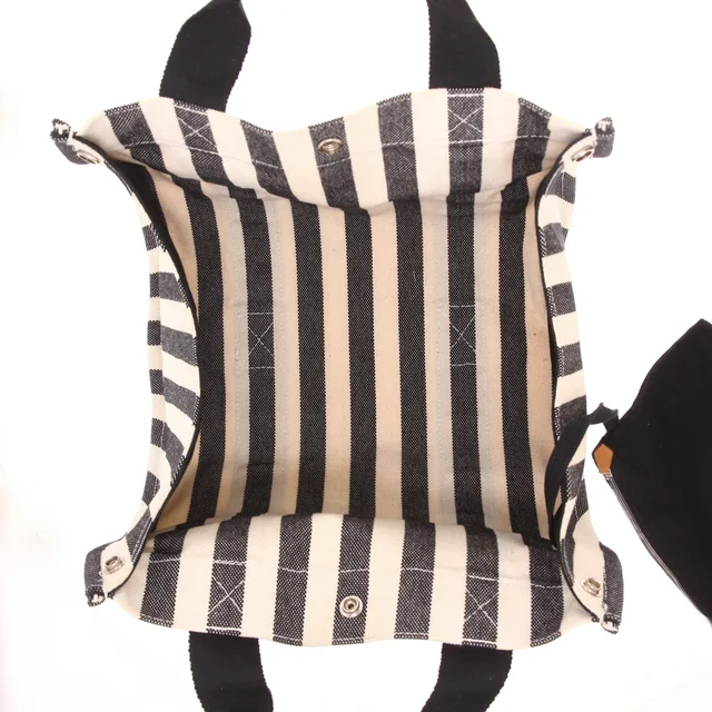 Hermès handbag in beige and black canvas in Black Canvas from Collector Square, photo 4 of 4