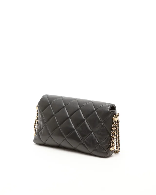 Chanel 19 Medium Shoulderbag in Leather from A Retro Tale, photo 4 of 11