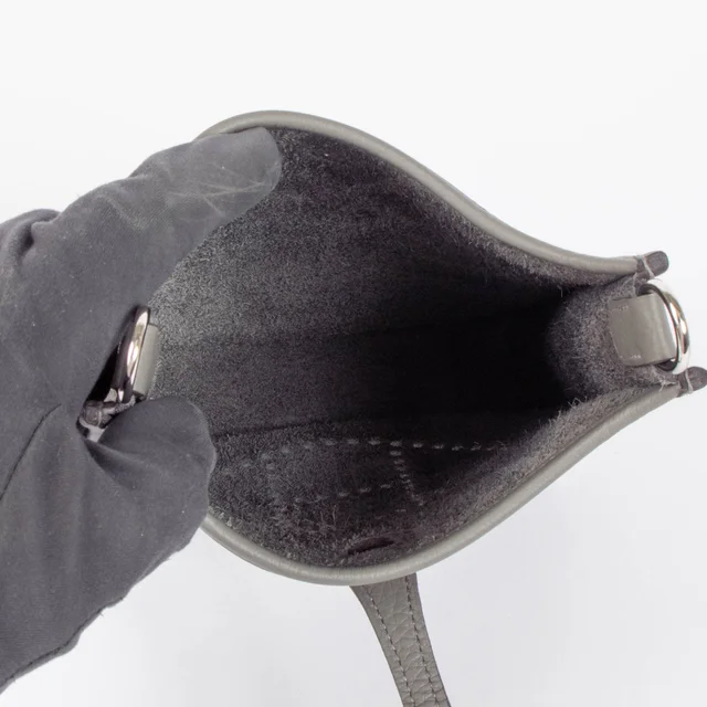 Hermès Evelyne 16 Gris Meyer Clemence PHW in Grey Clemence leather from Labellov, photo 9 of 9