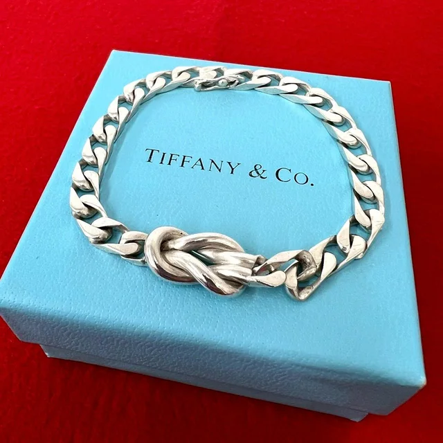 Tiffany & Co. Vintage Center Knot Bracelet 925 Sterling Silver Chain Bangle in Silver from The Reluxe
