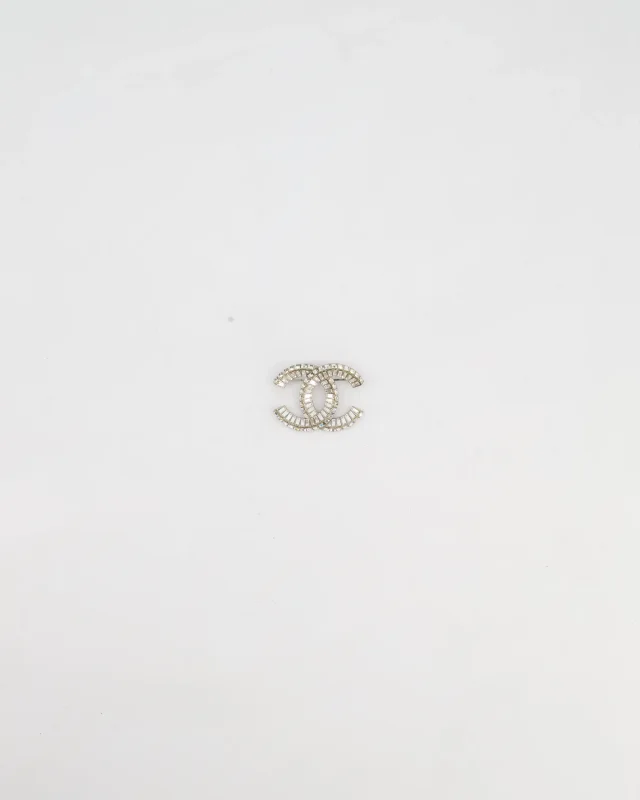 Chanel Silver Crystal Embellished CC Brooch in Silver from Sellier, photo 6 of 7