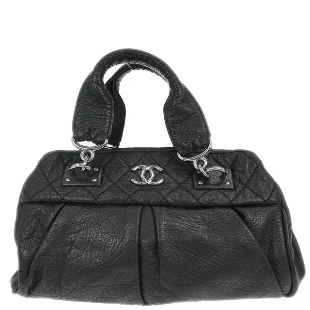 Chanel 2008-2009 Black Calfskin Handbag in Black Calfskin from AMORE Vintage Tokyo