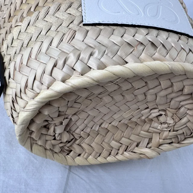 Loewe Drawstring Bucket Bag in Calfskin leather, embossed, palm leaf, raffia from Reowned, photo 9 of 9
