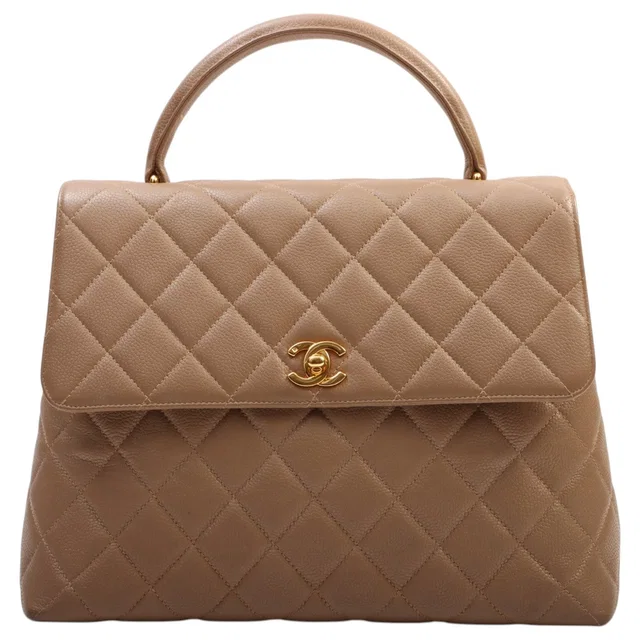 Chanel circa 1997 Caviar Skin CC Turn-lock Handbag Beige in Beige Caviar leather from VINTAGE QOO TOKYO