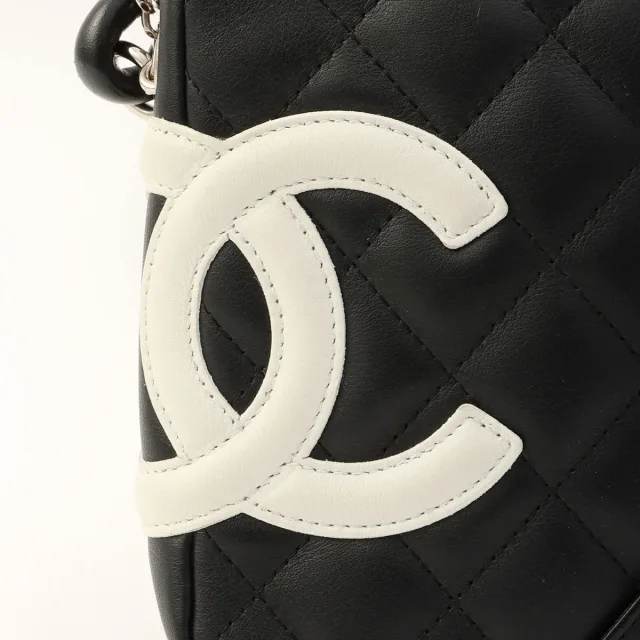 Chanel Cambon Line Mini Shoulder Bag, circa 2004, Black/White in Black Calfskin from VINTAGE QOO TOKYO, photo 7 of 11