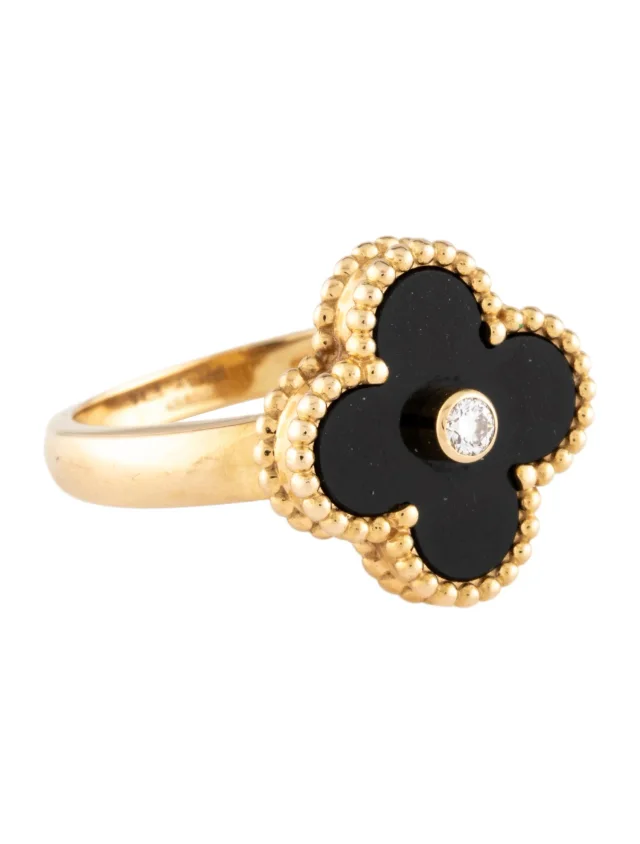 Van Cleef & Arpels Vintage Alhambra Ring in multicolor from The RealReal