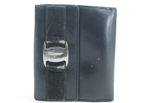 Ferragamo Black Leather Gancini Logo Compact Wallet in Black Leather from Bagriculture