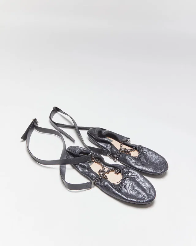 Valentino Garavani Garavanii Ankle Chain Ballet Flats - UK3.5 from Rokit Vintage