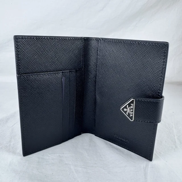 Prada Saffiano Passport Holder in Metal, Saffiano Leather from Reowned, photo 3 of 5