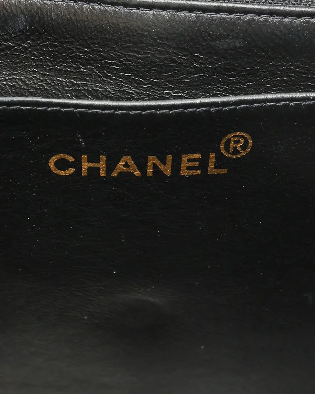 Chanel Jumbo Patent Single Flap Bag in Patent leather from A Retro Tale, photo 11 of 14