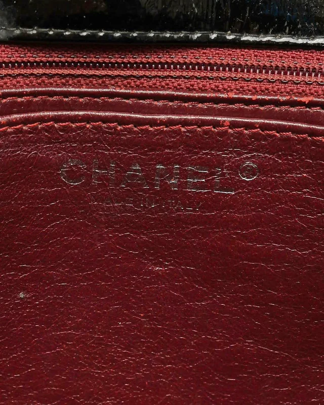 Chanel CC Patent Single Flap Bag in Patent leather from A Retro Tale, photo 6 of 8