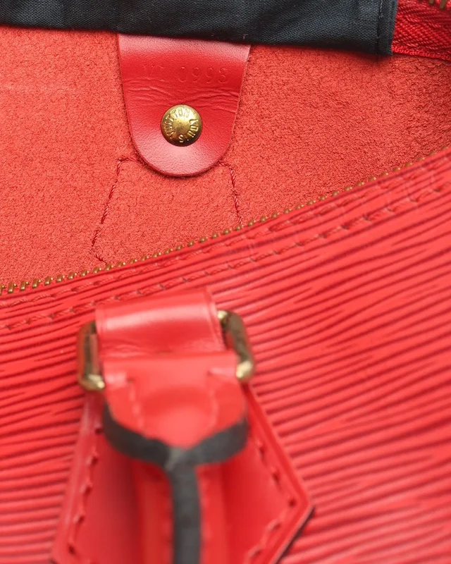 Louis Vuitton Epi Speedy 25 Bag in Leather from A Retro Tale, photo 11 of 13