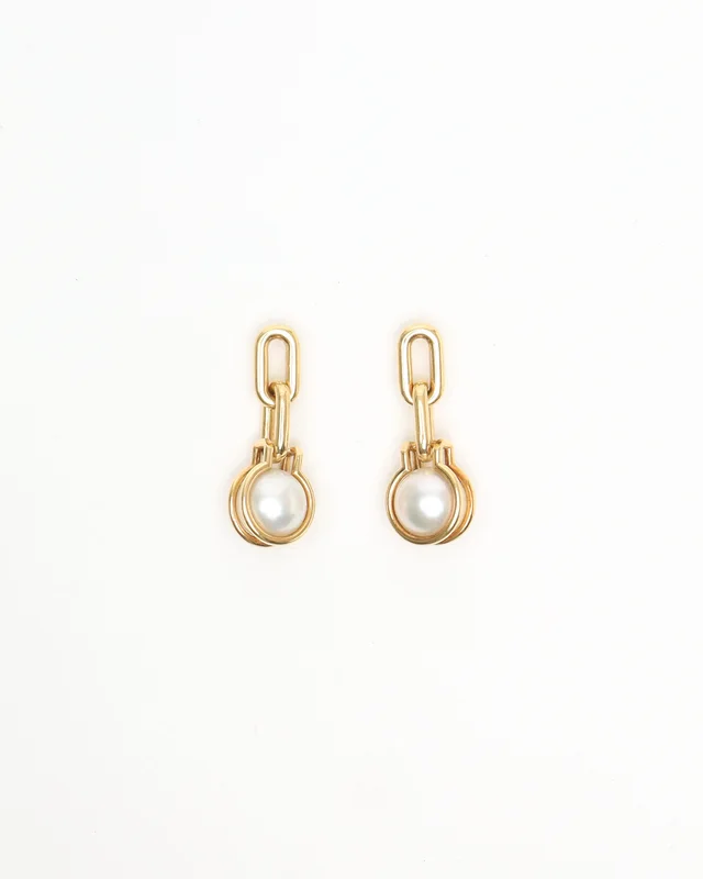 Tiffany & Co. HardWare Pearl Link 18kt Yellow Gold Earrings in Yellow from A Retro Tale
