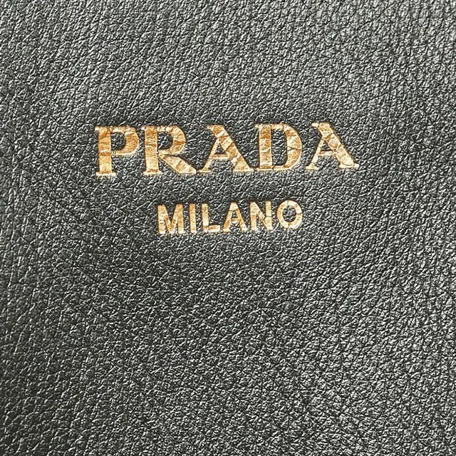Prada Large Leather Tote Bag in Leather from A Retro Tale, photo 7 of 9