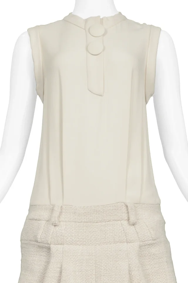 Balenciaga By Ghesquiere Off-white Box Pleat Dress 2006 in White Silk from Resurrection Vintage, photo 4 of 6
