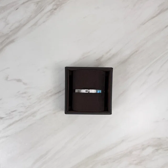 Hermès Kelly Bracelet Semi 61 diamonds 0.36ct PM from Luxury Promise