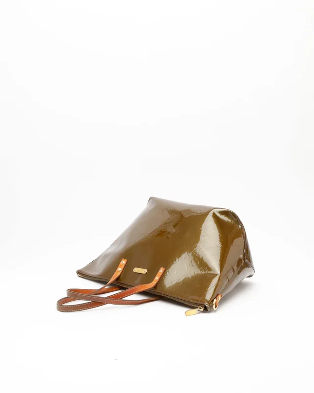 Louis Vuitton Vernis Bellevue GM Bag in Patent leather from A Retro Tale, photo 5 of 14