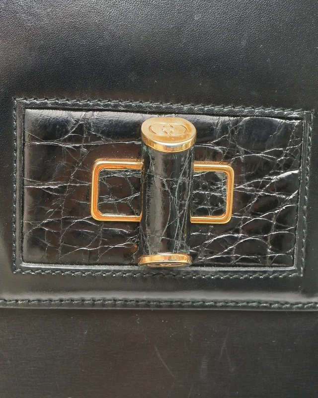 Gucci Leather Flap Bag in Leather from A Retro Tale, photo 6 of 8