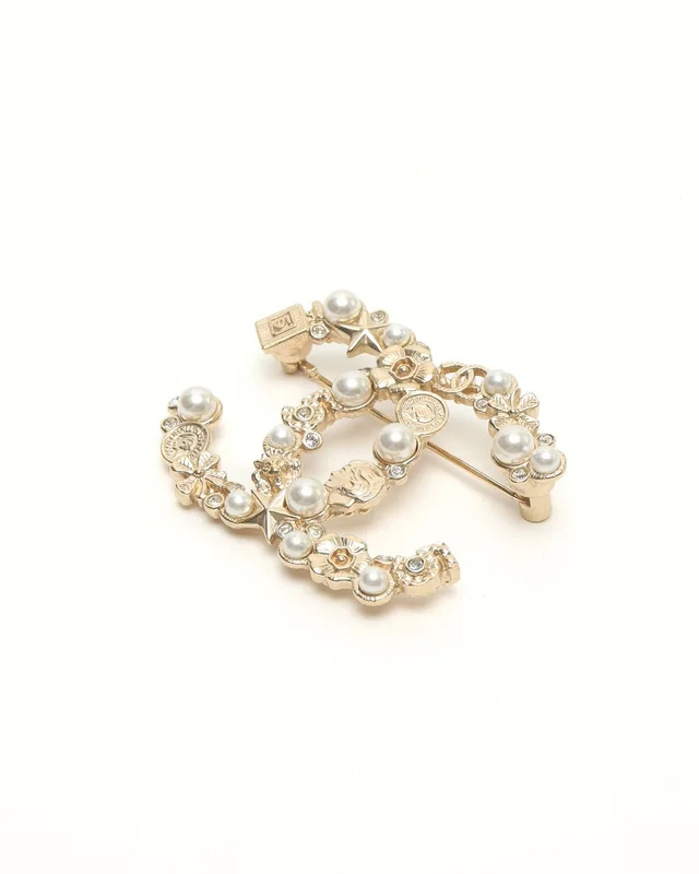 Chanel Coco Mark Pearl Brooch from A Retro Tale, photo 2 of 5